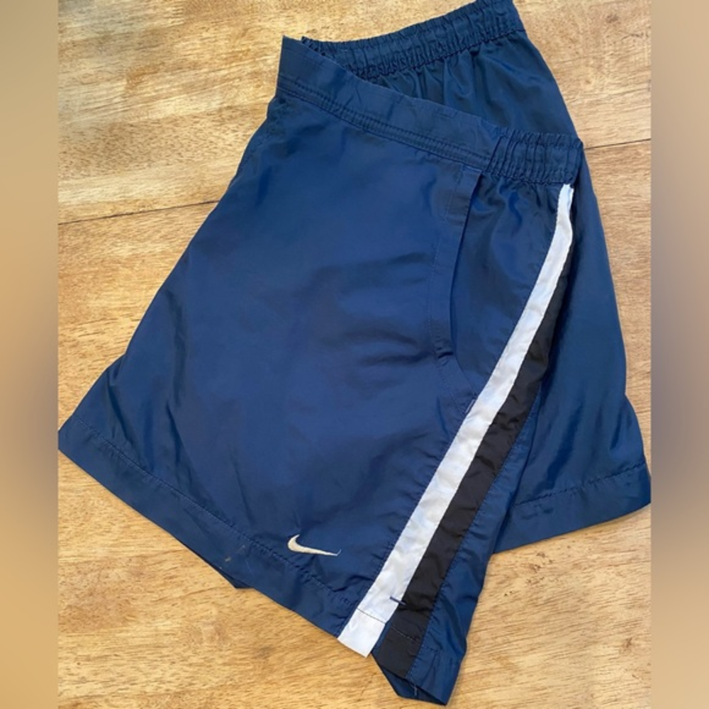 Nike Women’s Size Medium (8-10) Navy Nylon Jogging Shorts With Accent Stripes